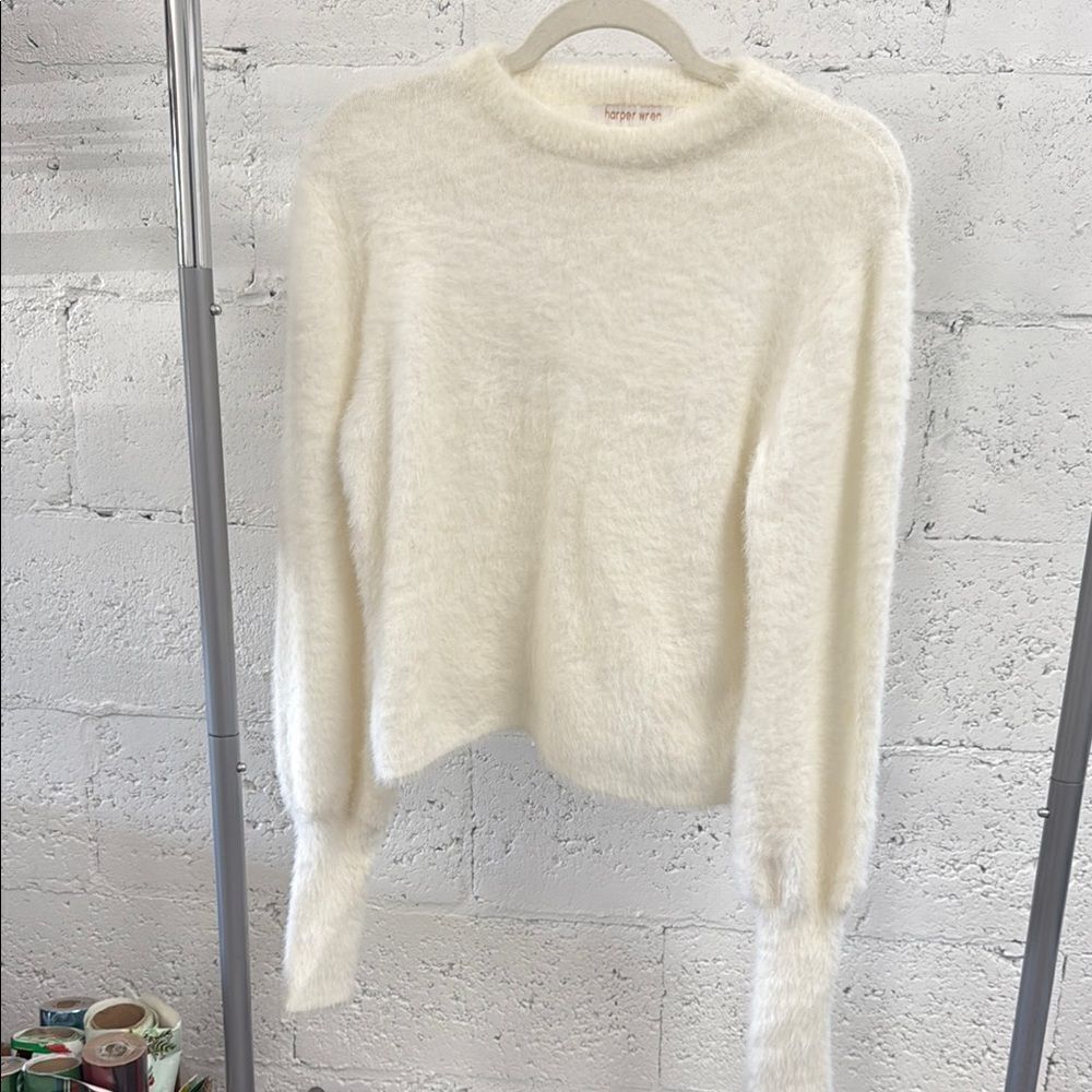 Harper Wren BRAND NEW - Cozy White Sweater - No Tag - Pullover - Size Medium